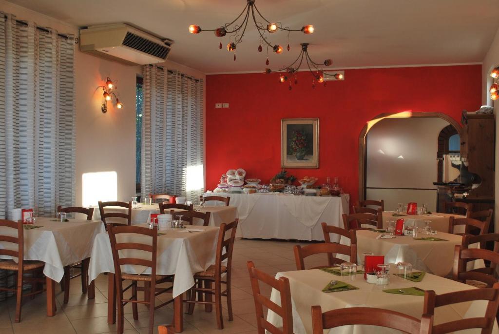 Albergo Smeraldo Castelnuovo Magra Luaran gambar