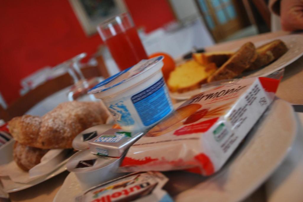 Albergo Smeraldo Castelnuovo Magra Luaran gambar