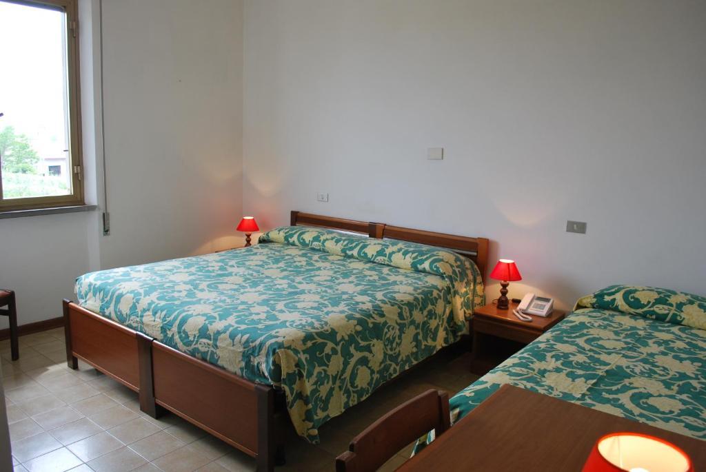 Albergo Smeraldo Castelnuovo Magra Bilik gambar