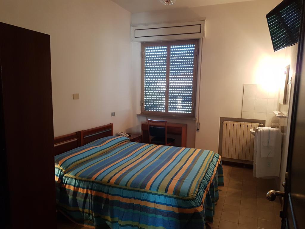 Albergo Smeraldo Castelnuovo Magra Luaran gambar