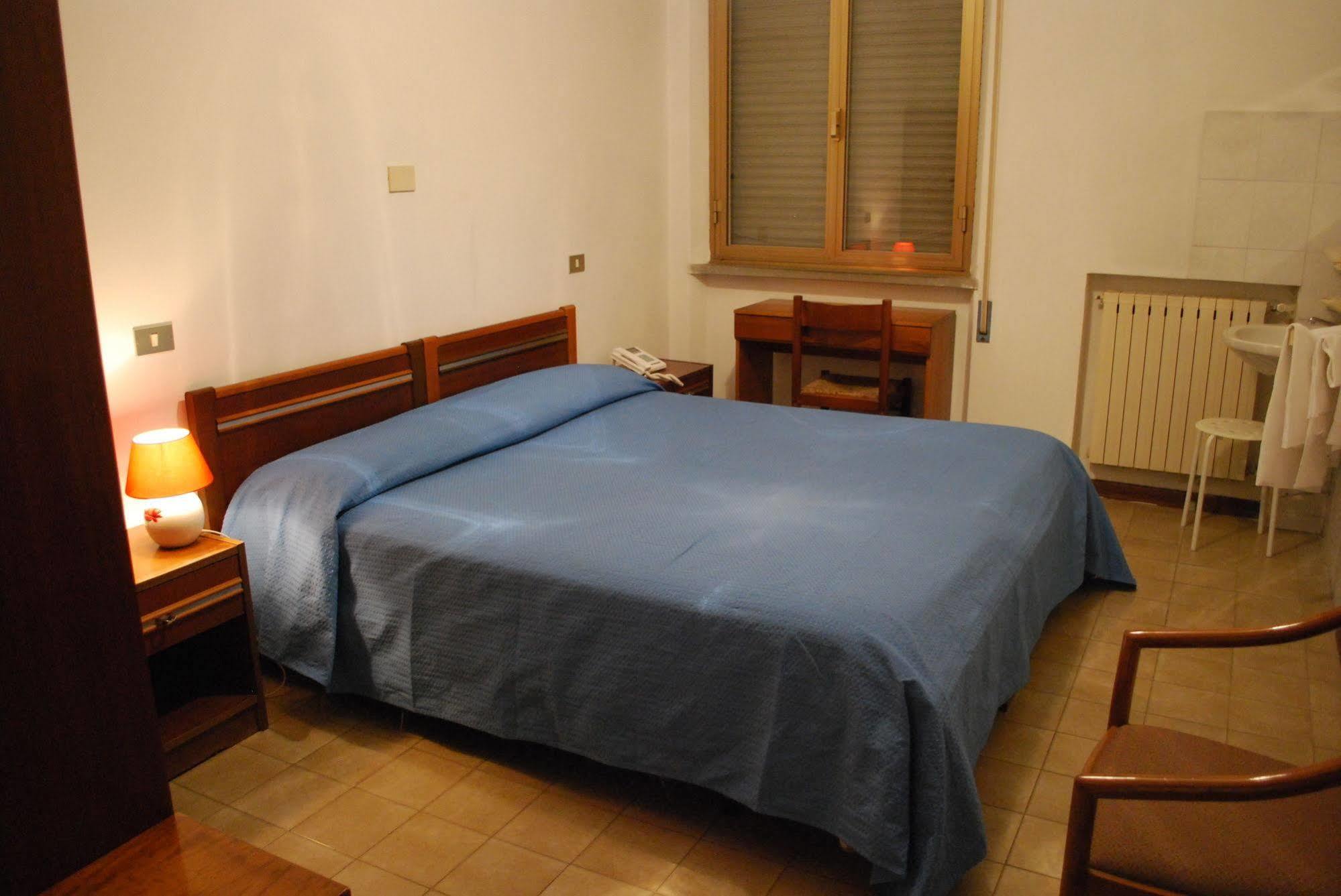 Albergo Smeraldo Castelnuovo Magra Luaran gambar